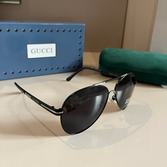 Gucci Sunglasses - Picture 5 of 8
